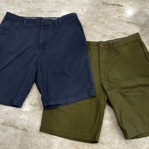 MEN'S SALE BUNDLE of TWO Banana Republic Factory Arden Shorts‎ Navy + Green 32